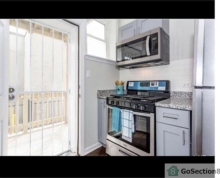 1st image of 4614 S Lake Park Ave APT 1W