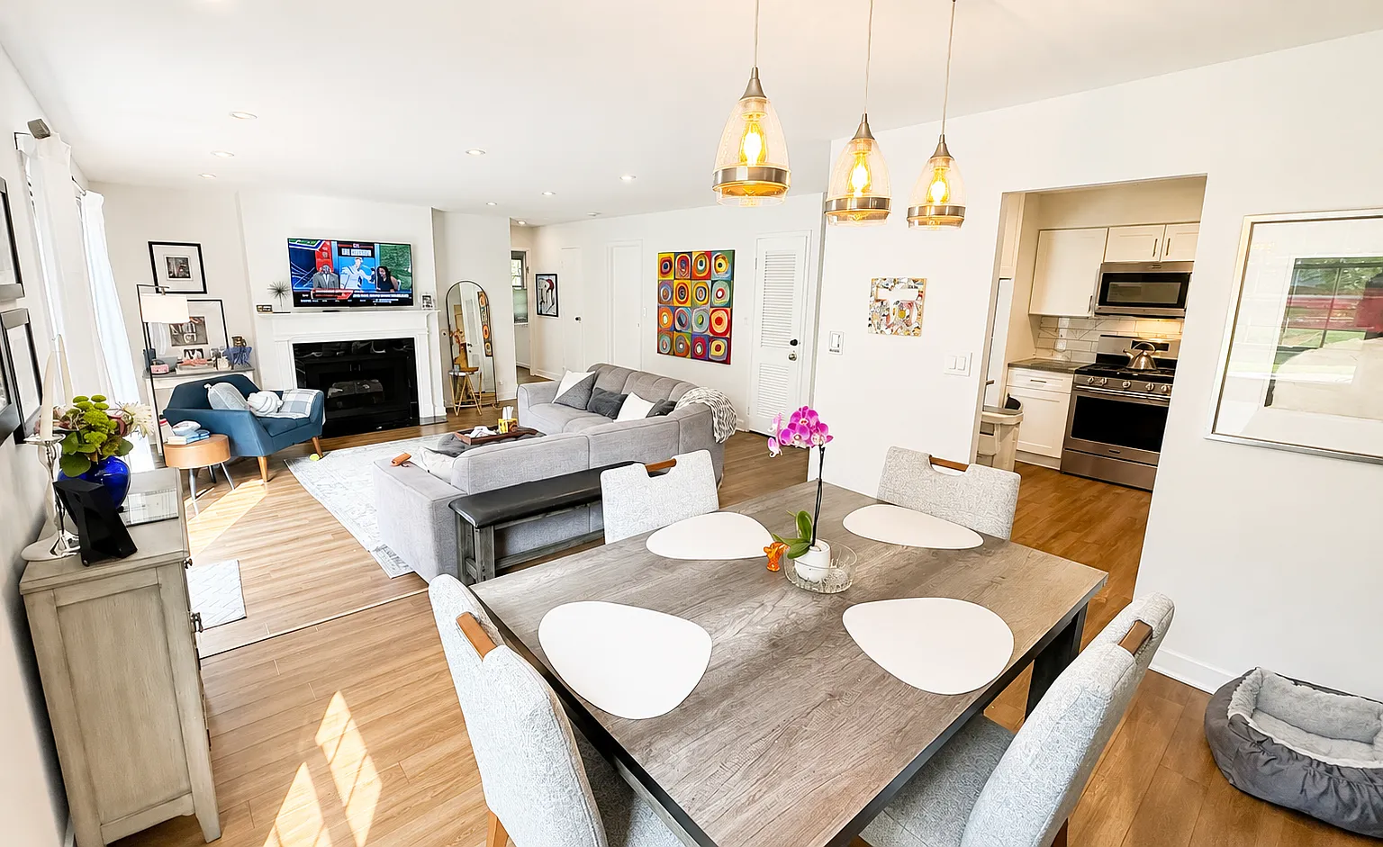 2 bed, 1204 sqft, $3,200 — Photo 2