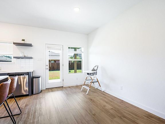 3rd image of 2608 Ontario Dr