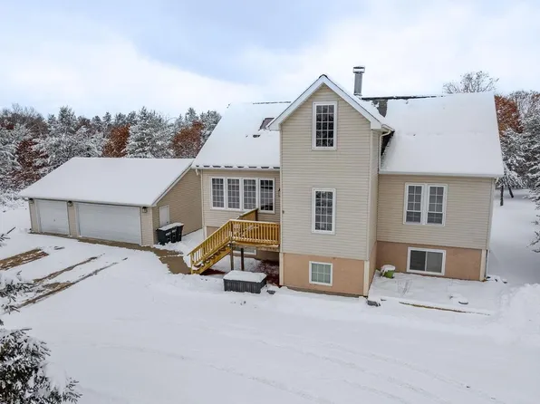 N9871 Padre Pio Drive, Necedah, WI 54646