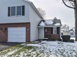 120 Flower Dale Dr, Rochester, NY 14626