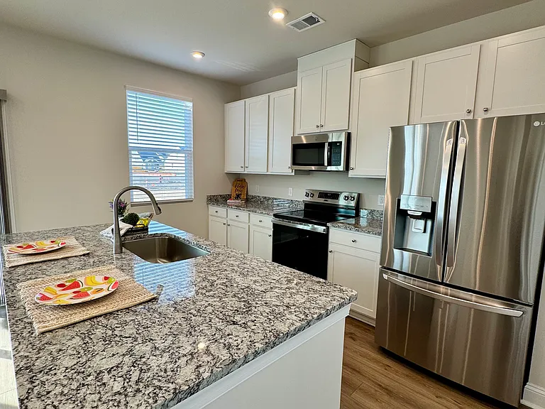 7430 Linda Vista Ln — Photo 16