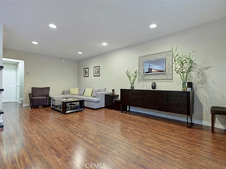 7631 Vineland Ave #2 — Photo 5