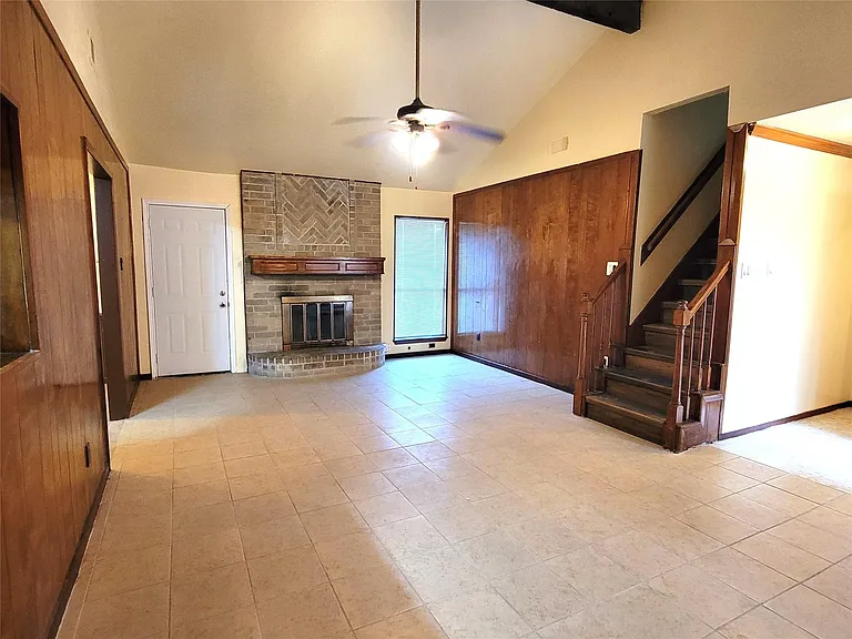12811 Stillington Dr — Photo 4