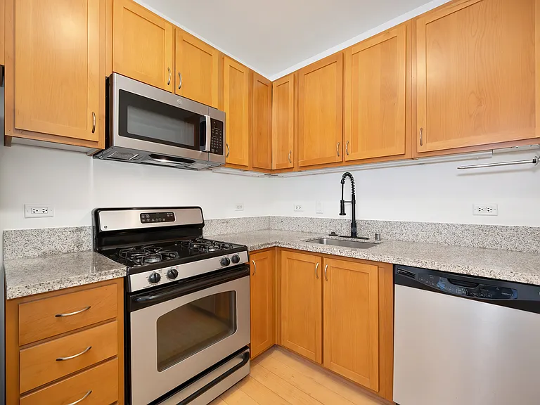 1020 12th St #401 — Photo 10