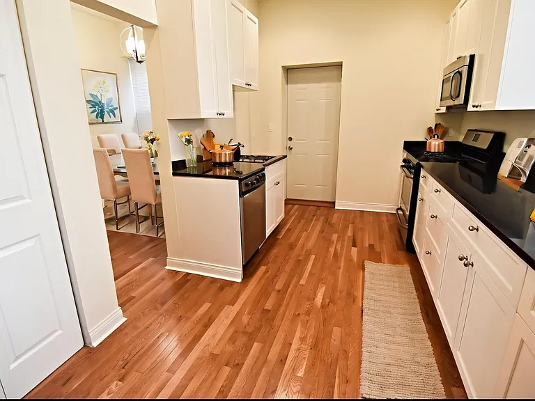 800 W Belmont Ave #3E — Photo 1