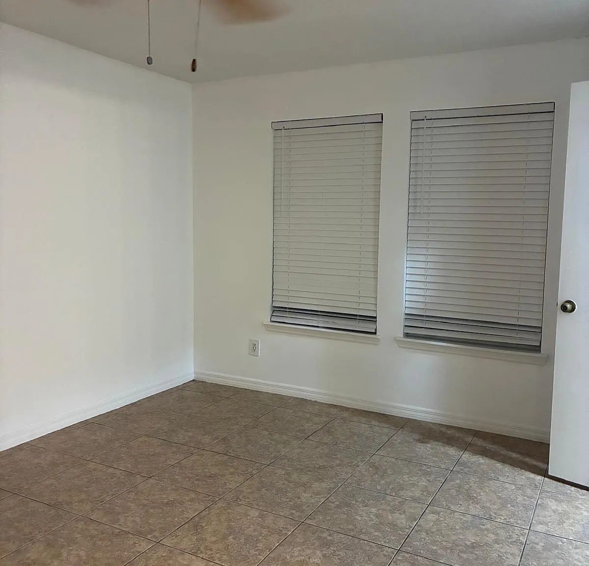 2 bed, 991 sqft, $1,600 — Photo 4