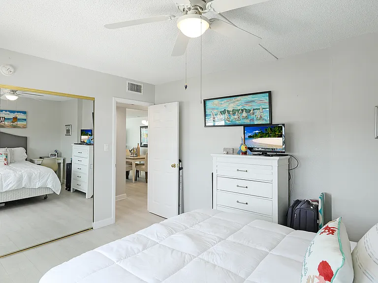 5200 Gulf Dr #608 — Photo 18