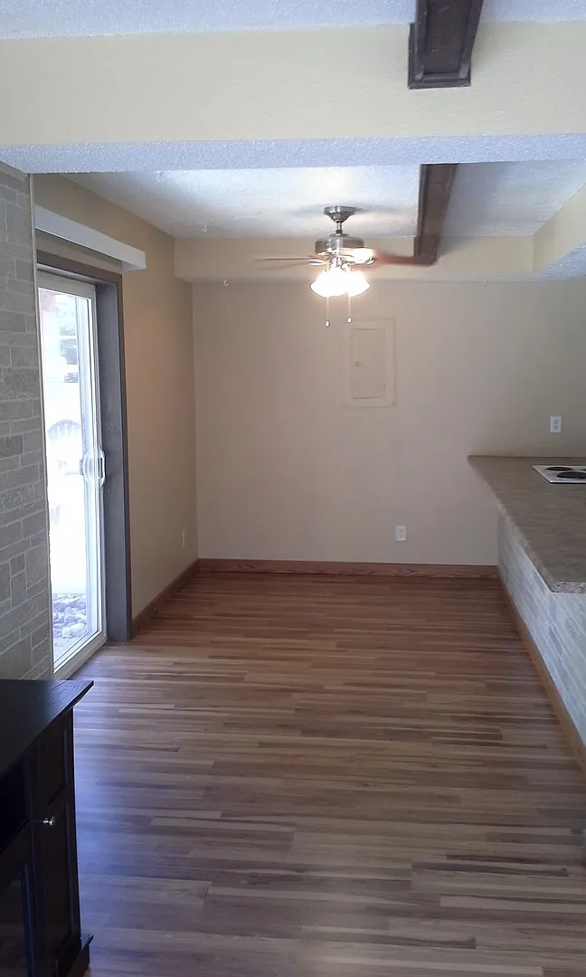 Viking Drive Condominiums — Photo 4