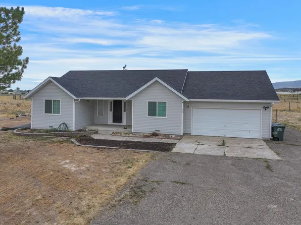 232 Flora Dr, Spring Creek, NV 89815
