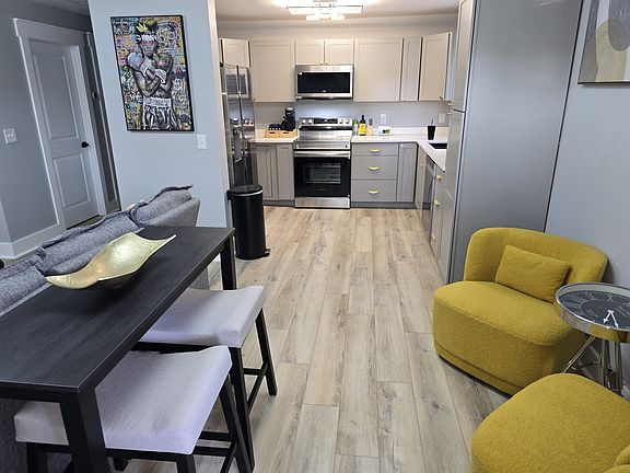 2nd image of 1315 Gorrell St #10