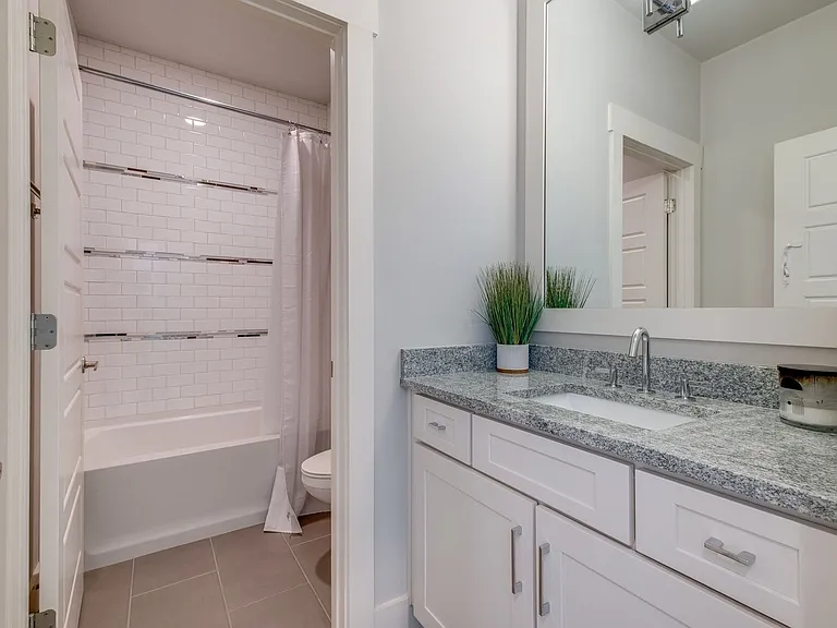 1106 Caldwell Ave — Photo 30
