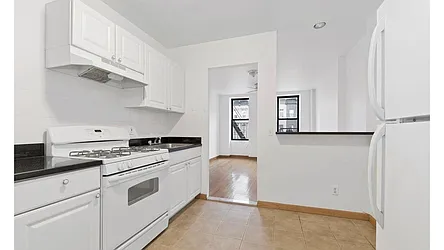 Rented by Ting's Brokerage