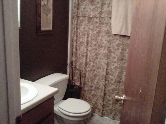 4th image of 284 N Krueger Ave