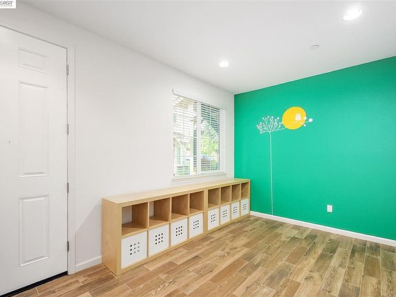 2nd image of 6634 S Mariposa Ln