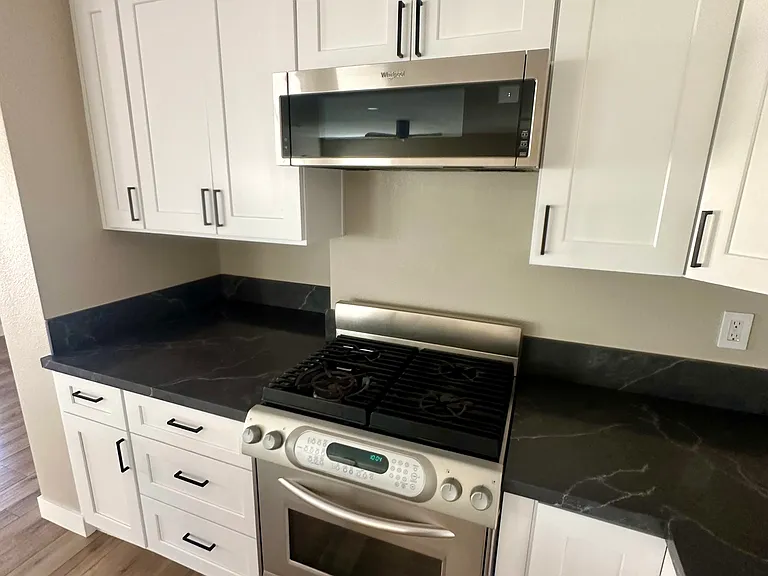 #GuardianRealty 275 Adorno Dr Green Valley Home Rental Pool kitchen stove_03012025