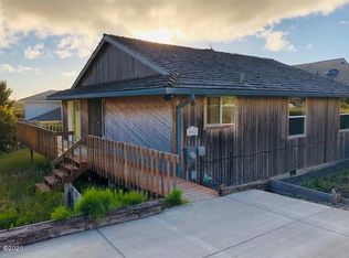 1918 NE Spindrift Ct, Lincoln City, OR 97367