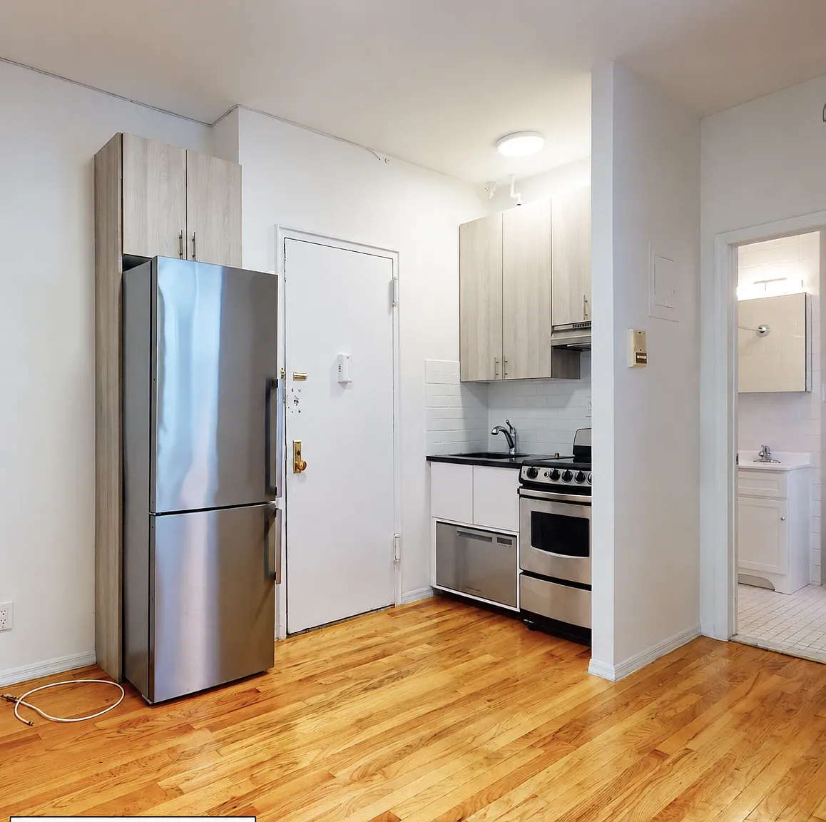 28 King Street — Photo 3