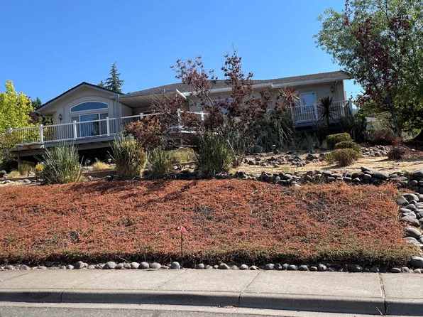 1533 Upland Pl, Medford, OR 97504