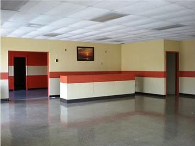 5th image of 8270 Tara Blvd