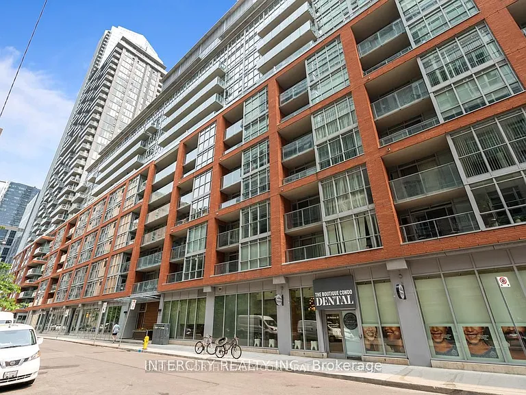21 Nelson St #LPH32 — Photo 1