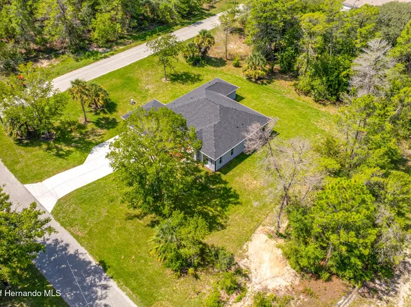 8207 Christopher Ln, Weeki Wachee, FL 34613
