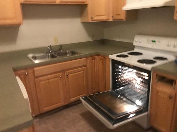 5th image of 206 E Washington St