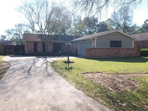 3910 Wintergreen Dr, Humble, TX 77396