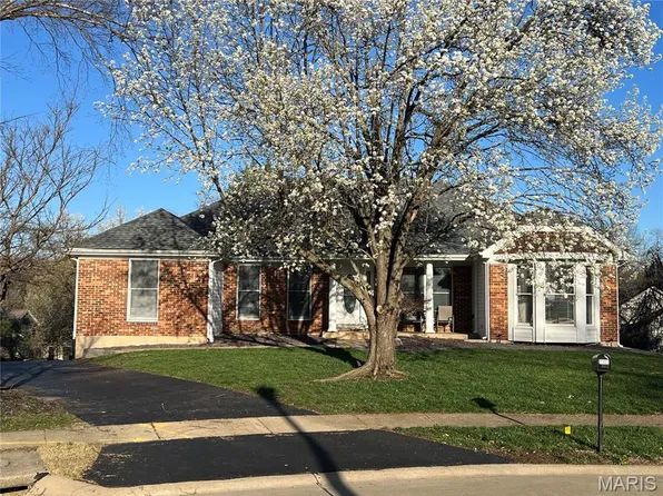 1905 Kings Row Mnr, Saint Louis, MO 63146