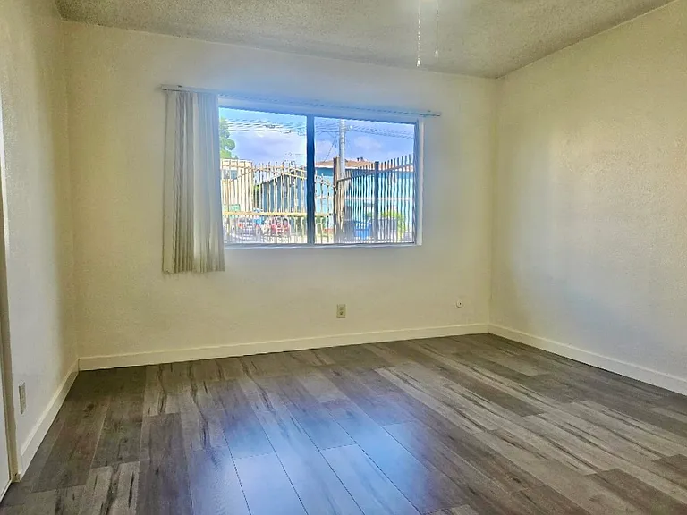 13418 Vanowen St #1 — Photo 11