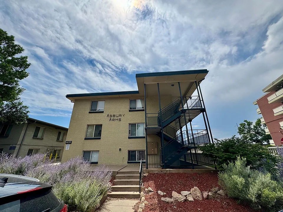 4630 E Asbury Cir