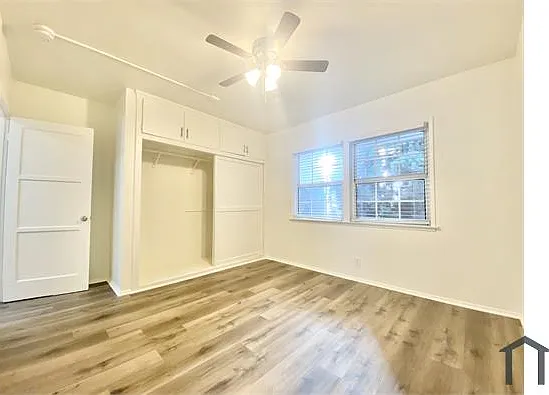 2111 W Florence Ave #4 — Photo 6
