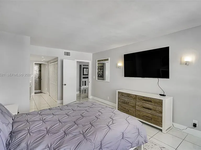 3725 S Ocean Dr #1519 — Photo 9