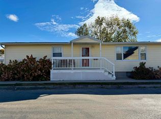 108 N Dayton St, Hanover, IL 61041