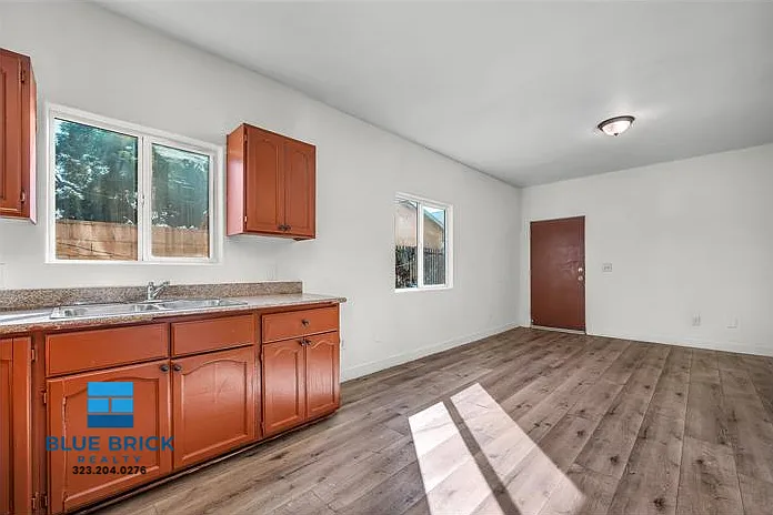 8316 S San Pedro St — Photo 5