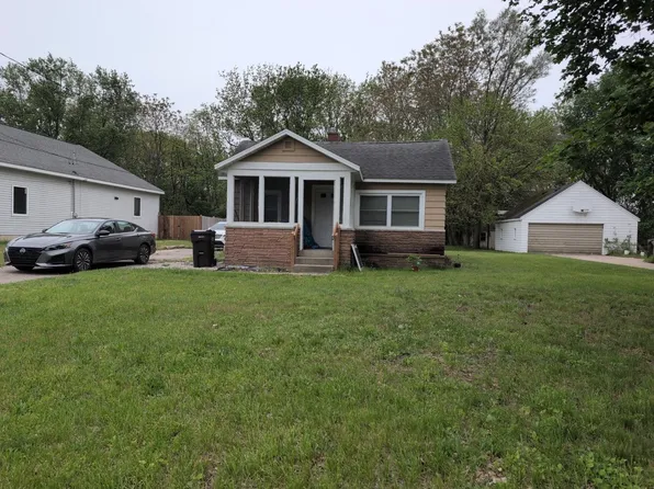 48 Sluyter St SE, Kentwood, MI 49548