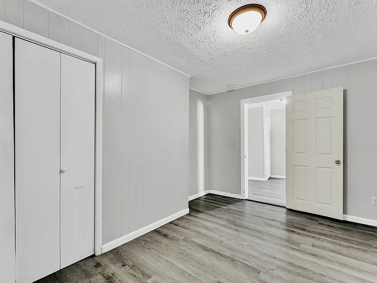 2820 W Washita St — Photo 4