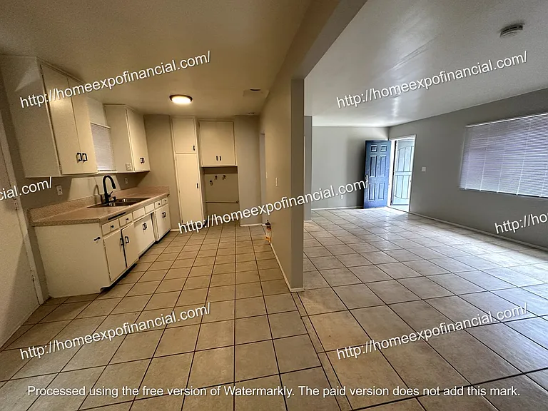 25256 1/2 Bessant St — Photo 4