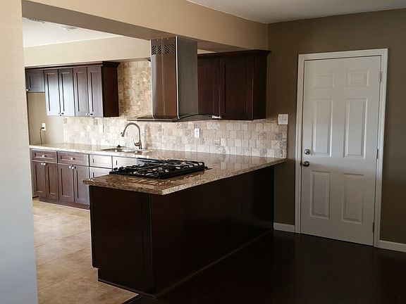 2nd image of 122 N Allen Dr