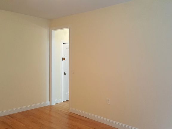 4th image of 83-19 116th St #1K