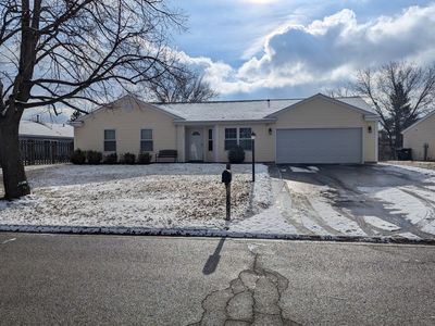 1007 Concord Dr, Island Lake, IL, 60042