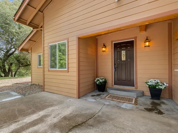 4612 S Point Rd, Diamond Springs, CA 95619