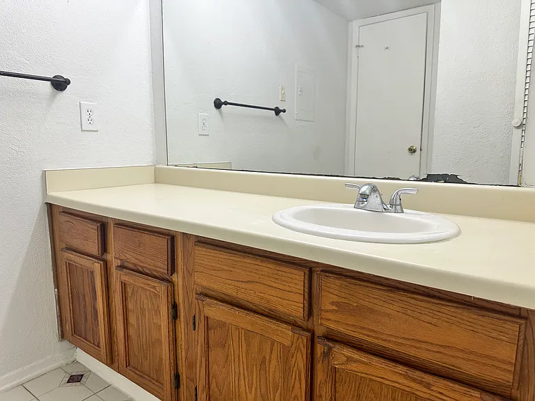 7313 Gulf Fwy #409 — Photo 37