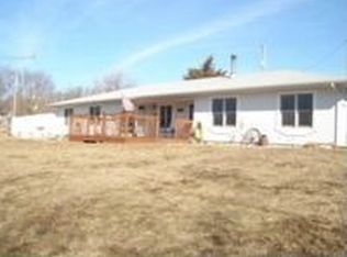 6919 SE 29th St, Tecumseh, KS 66542