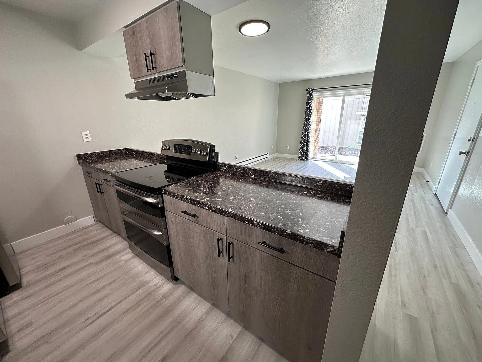 Stone Gate Apartments — Photo 2