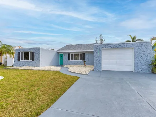 3848 Stratfield Dr, New Port Richey, FL 34652