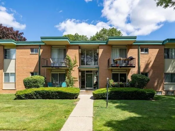 1918 Axtell Dr APT 1, Troy, MI 48084