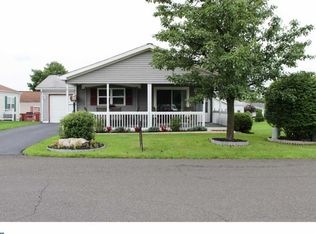 385 Thrush Ct W, New Hope, PA 18938