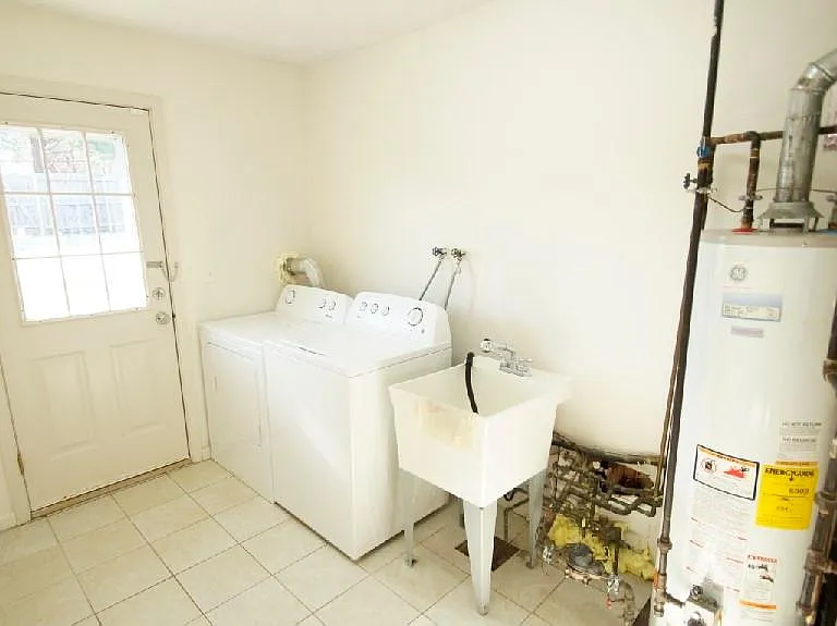 7323 Marlborough Ave #UP — Photo 14