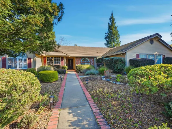 5993 Green Mountain Ln, Rocklin, CA 95677